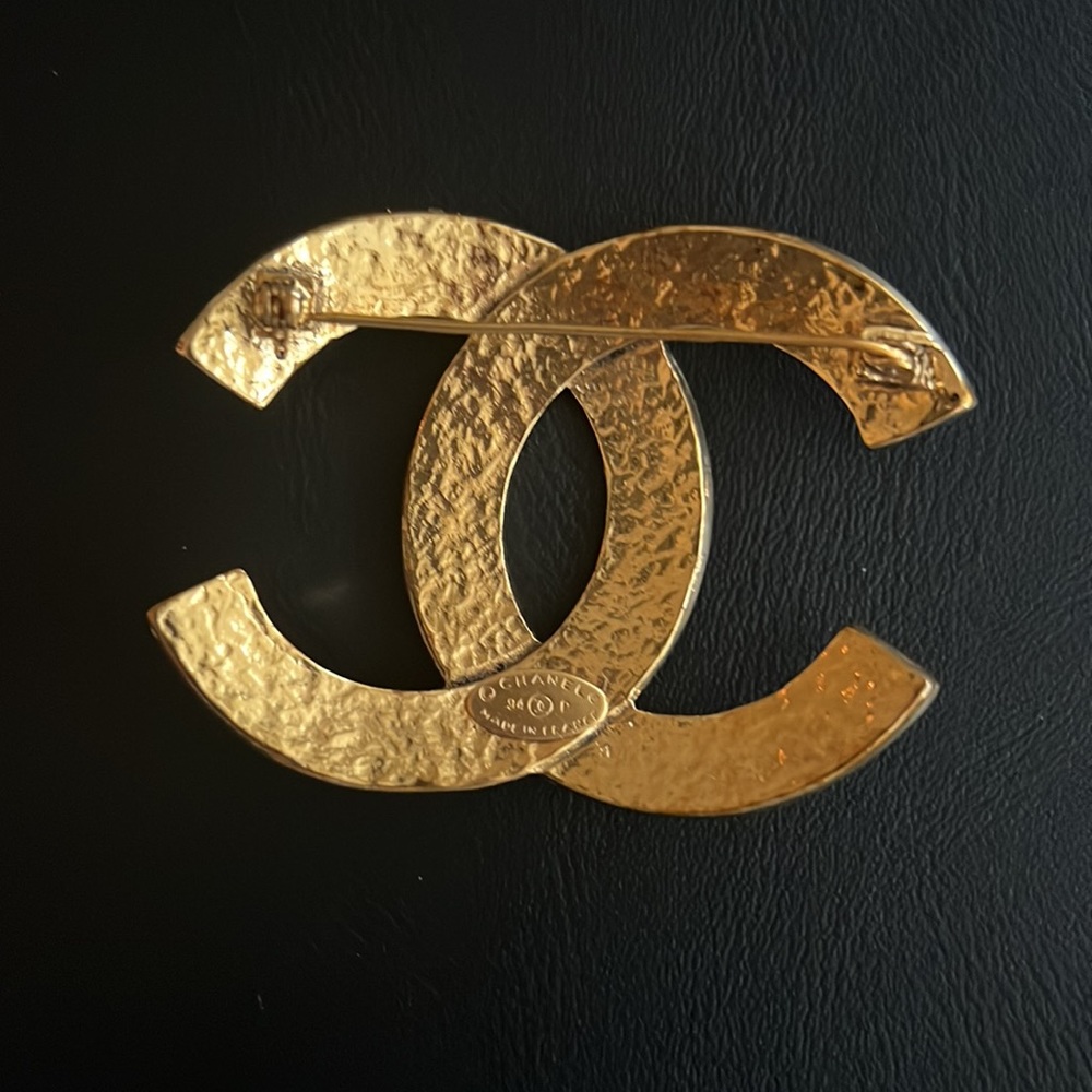 Chanel Brooch - Picture 2 of 4